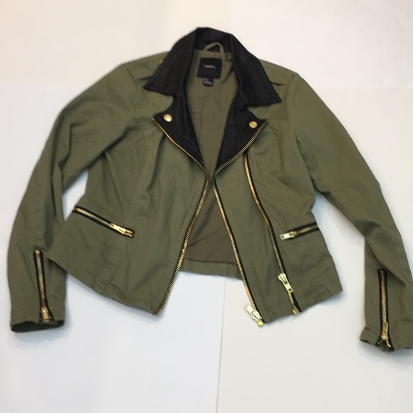 Forever 21 Jackets & Blazers - Women’s jacket